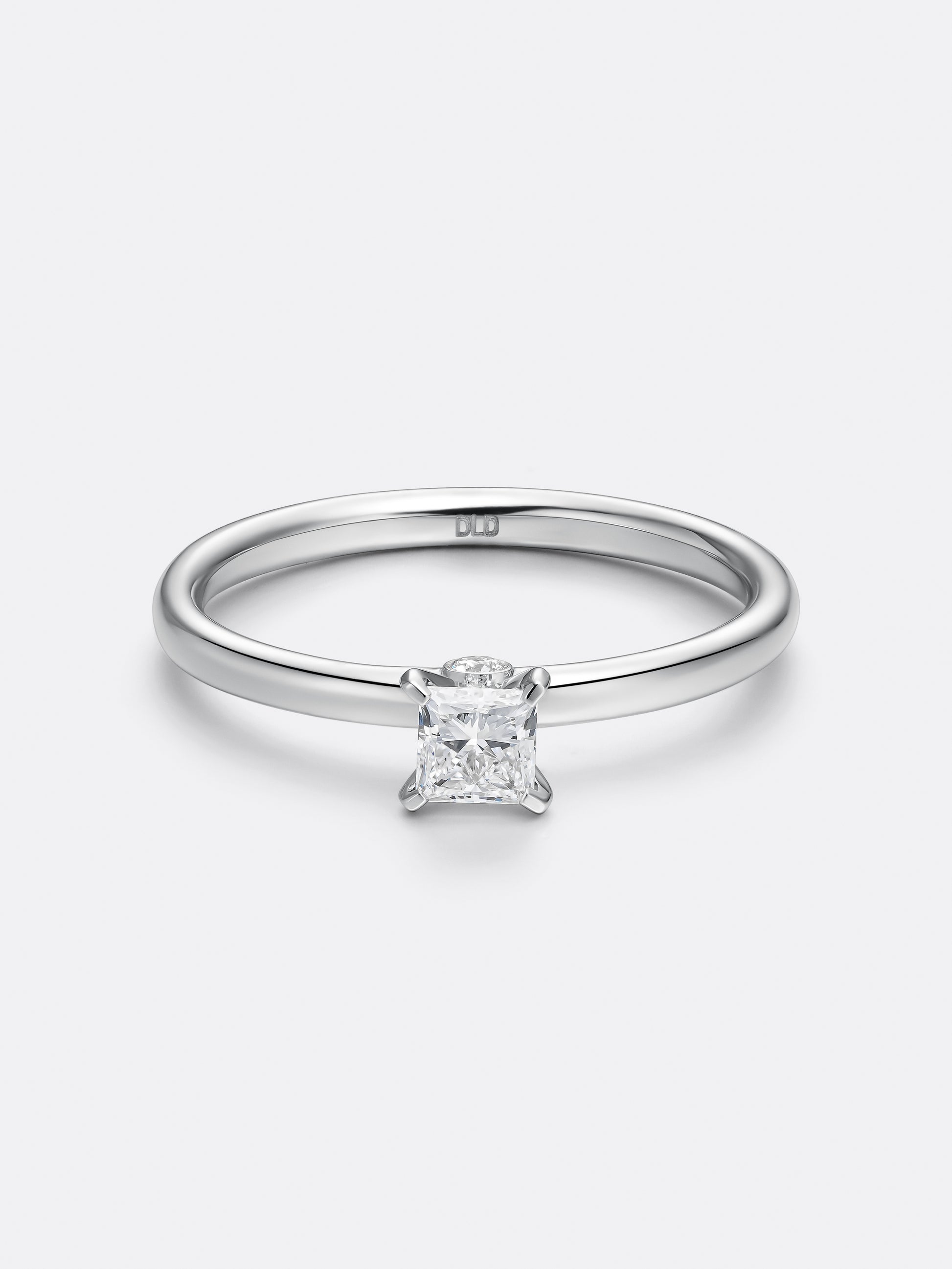 PETITE LILY RING
