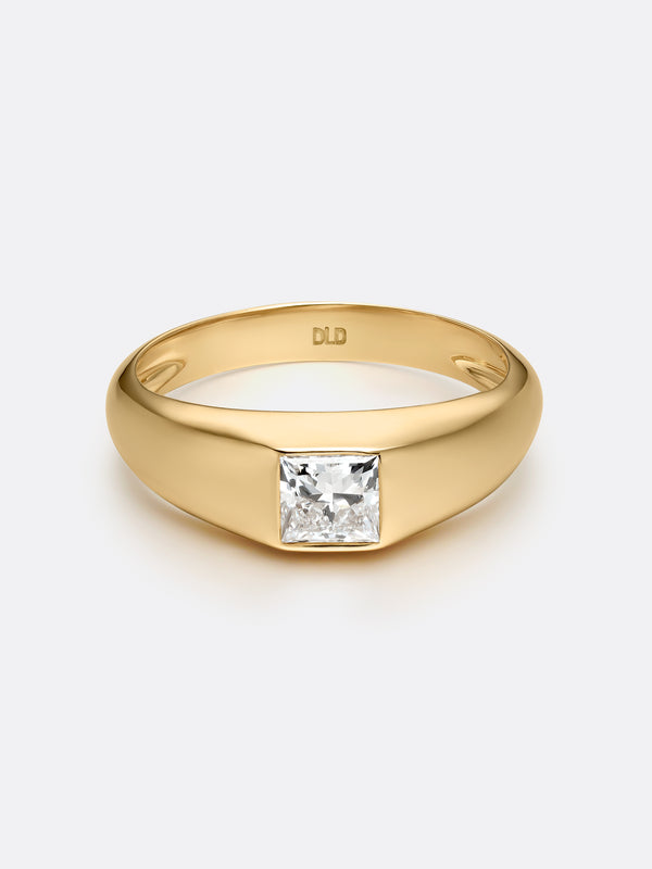 PRINCESS SIGNET RING - Yellow Gold