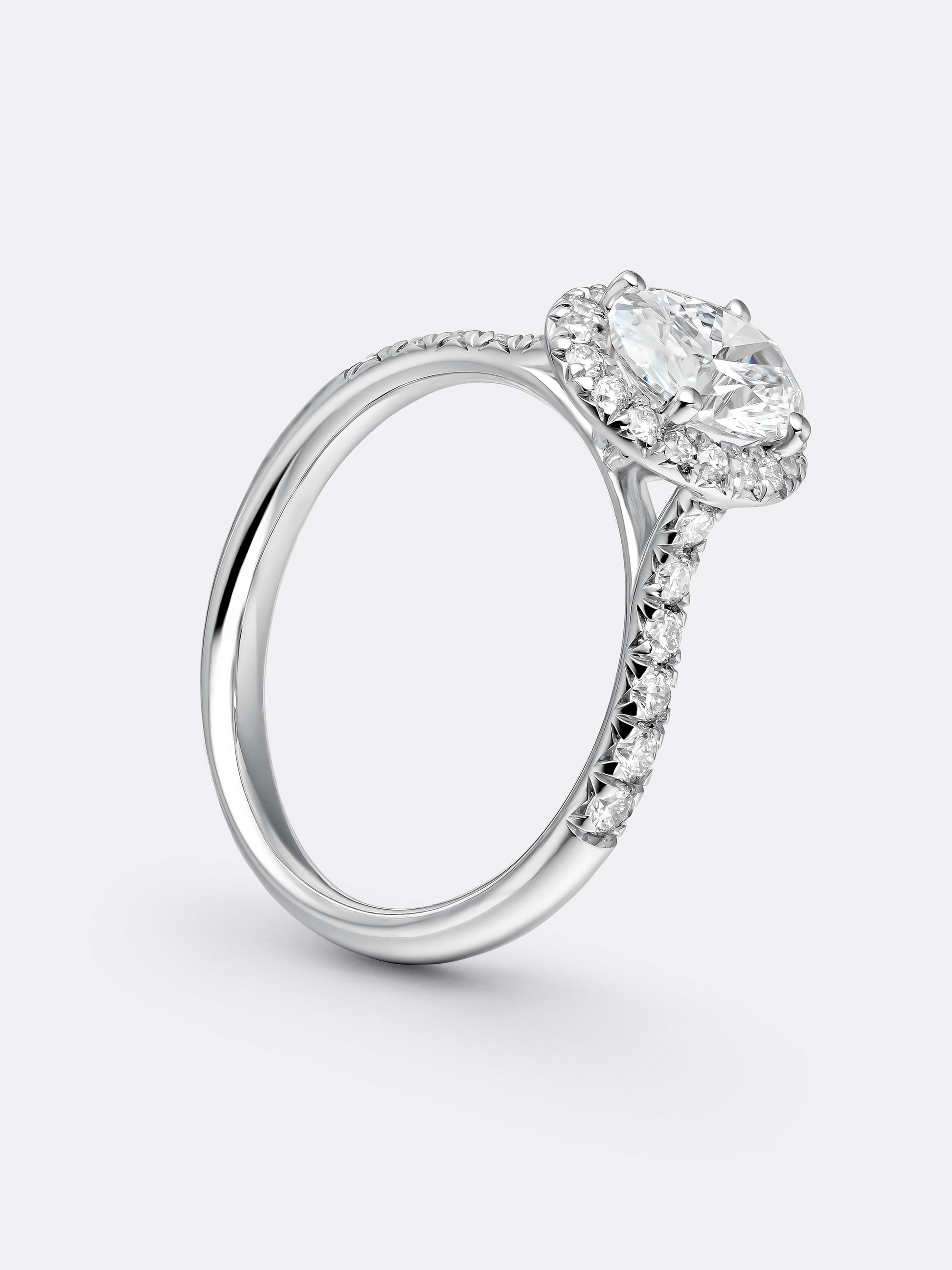 HALO OVAL RING