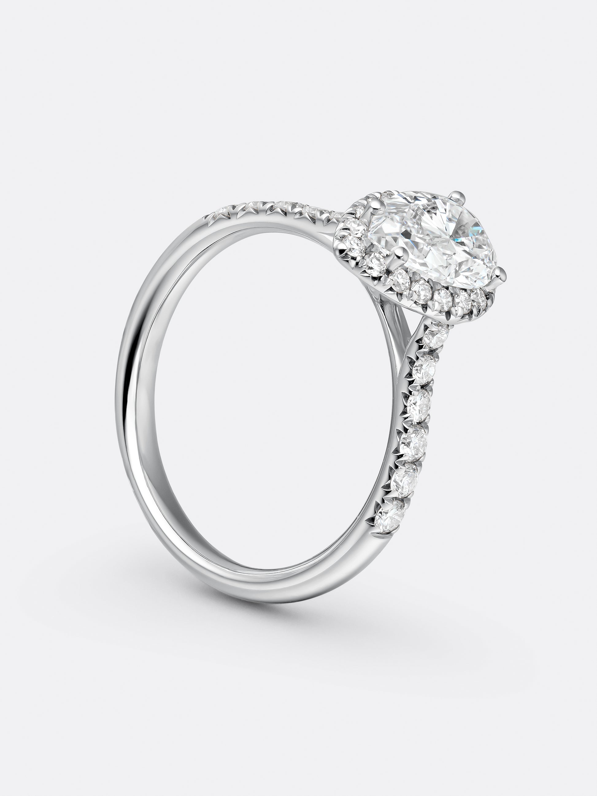 HALO PEAR RING