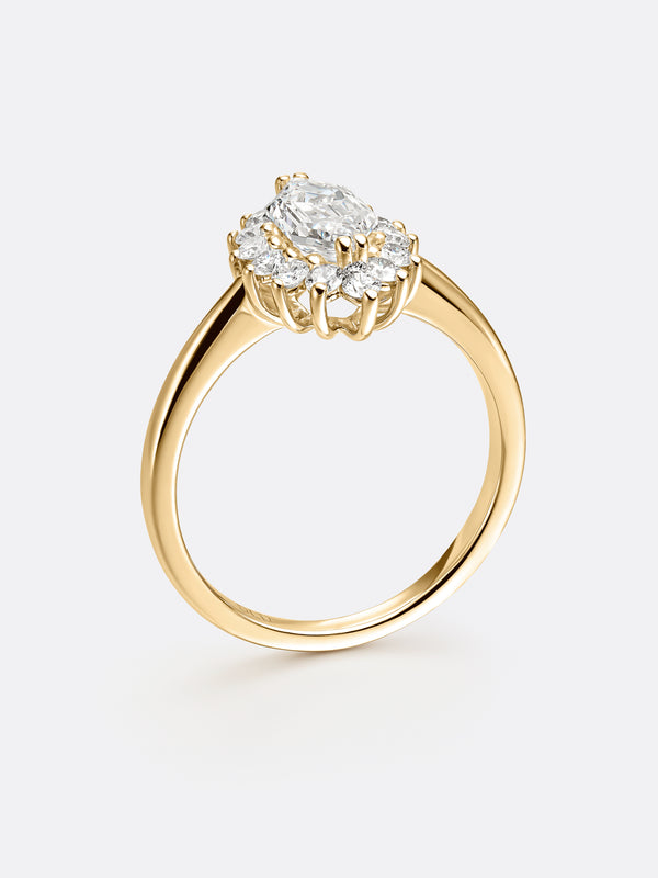 RARE MODIFIED HEXAGONAL RING - Yellow Gold Vista 2