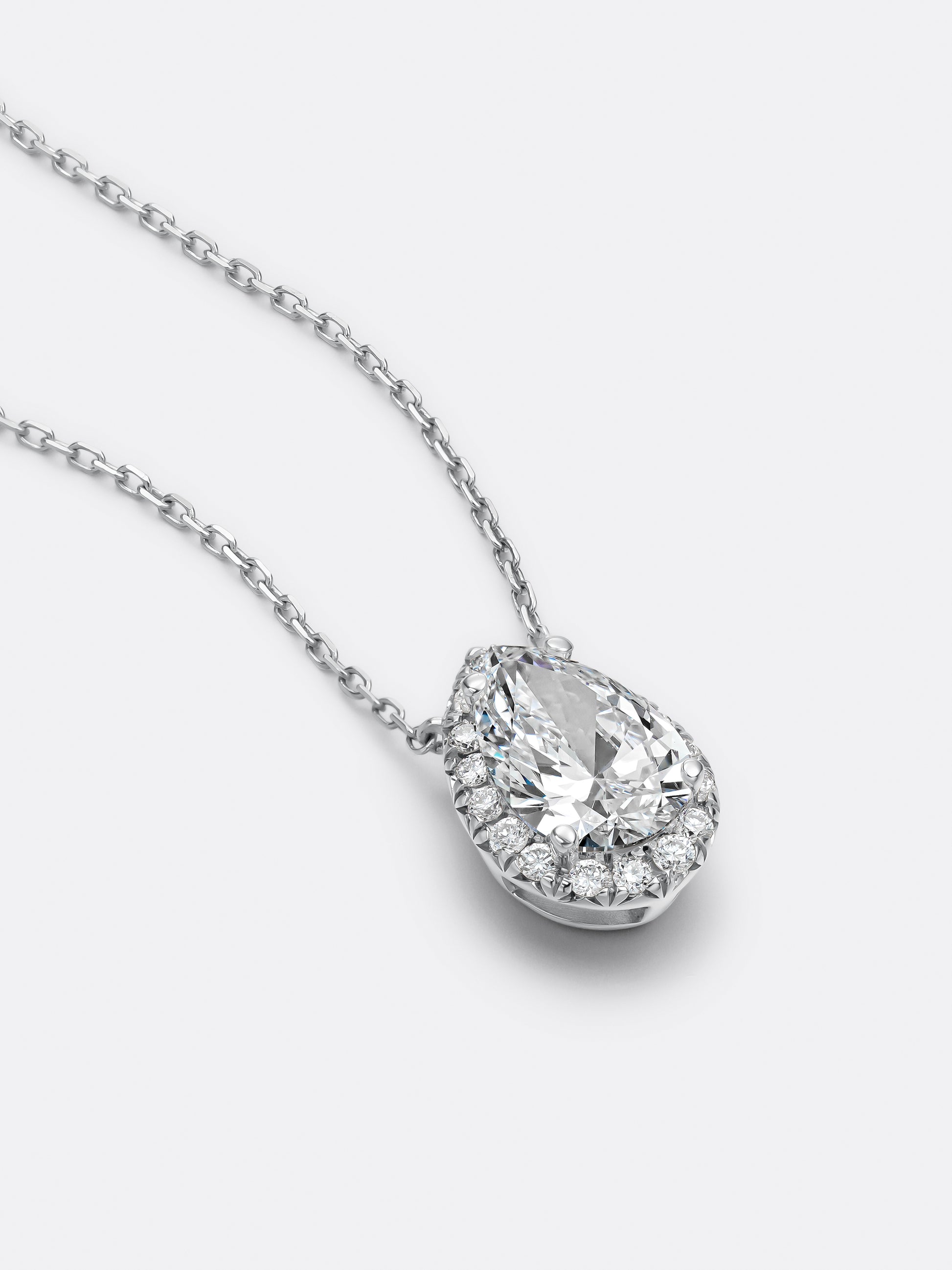 HALO PEAR NECKLACE
