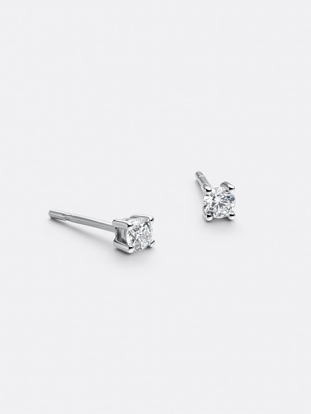 ESSENTIALS EARRINGS