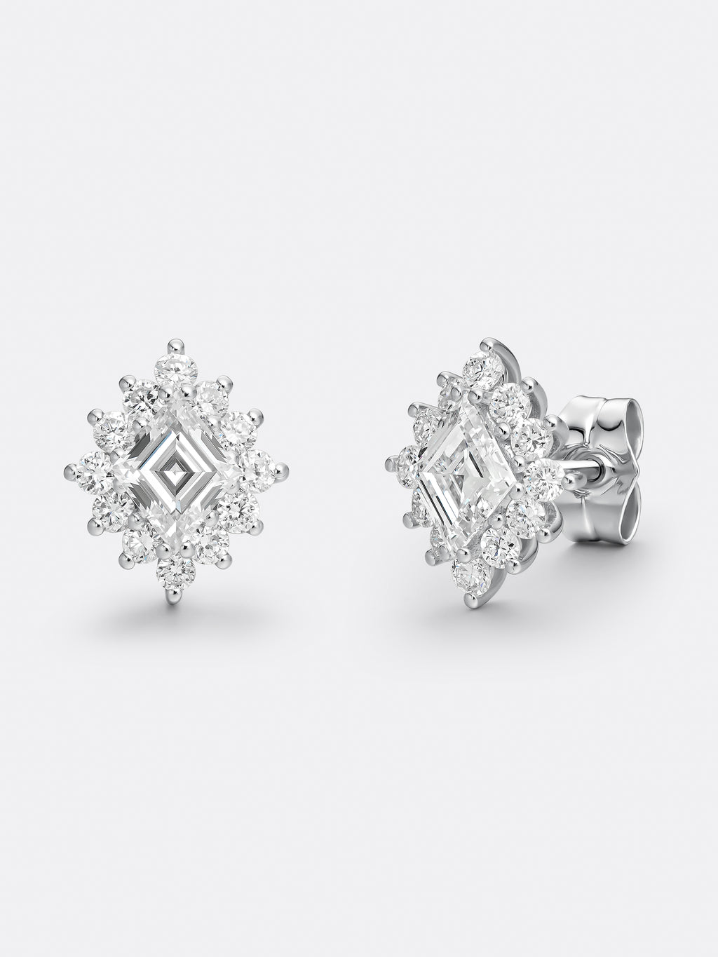 ARETES RAROS EN FORMA DE ROMBO