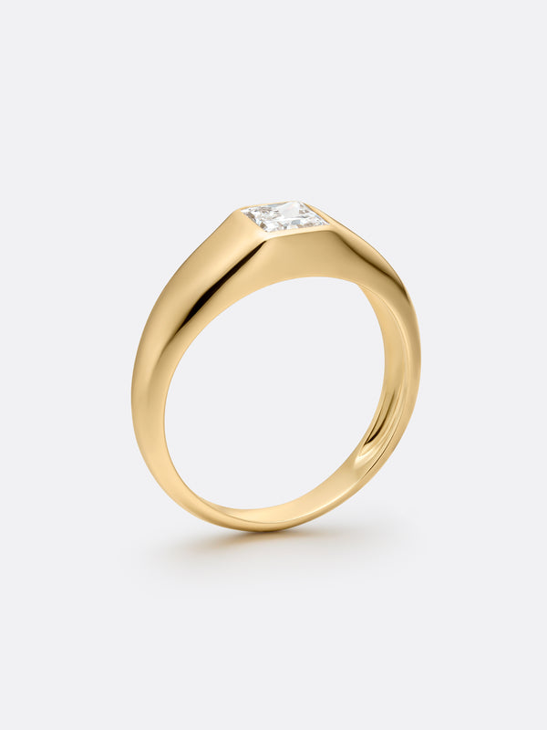 PRINCESS SIGNET RING - Yellow Gold Vista 2